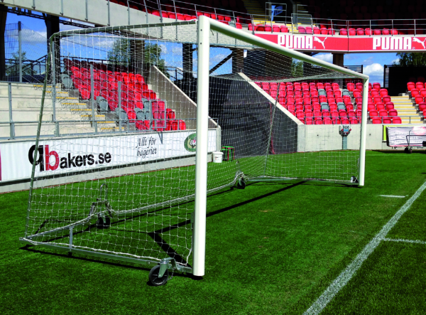 Fotbollsnät 11 mot 11 Euro PP 100 mm vitt 2/2,5m